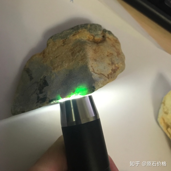 关于翡翠原石国家的信息-第1张图片-翡翠网 关于翡翠原石国家的信息-第1张图片-翡翠网