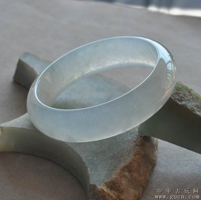 包含翡翠 白冰手镯的词条-第1张图片-翡翠网 包含翡翠 白冰手镯的词条-第1张图片-翡翠网