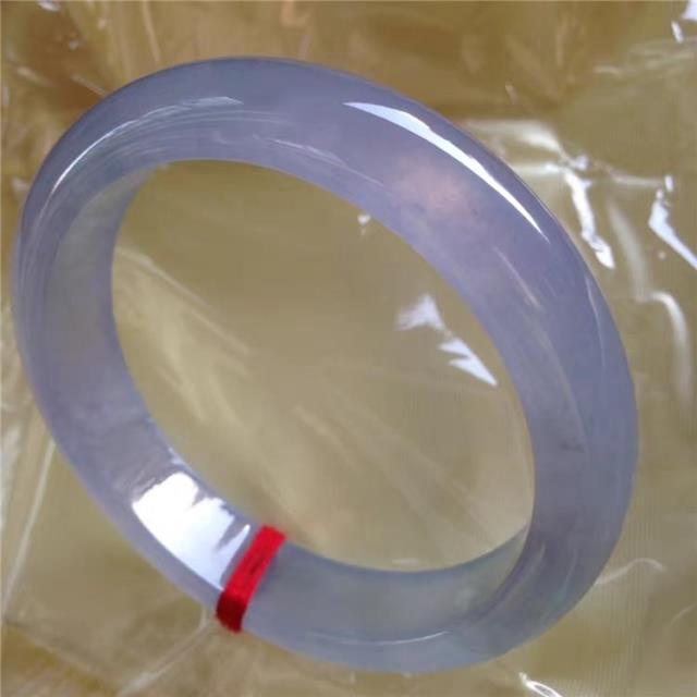 翡翠手镯a货 价格的简单介绍-第2张图片-翡翠网 翡翠手镯a货 价格的简单介绍-第2张图片-翡翠网