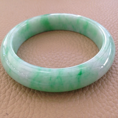 豆青翡翠图片大全豆青翡翠手镯图片-第2张图片-翡翠网 豆青翡翠图片大全豆青翡翠手镯图片-第2张图片-翡翠网