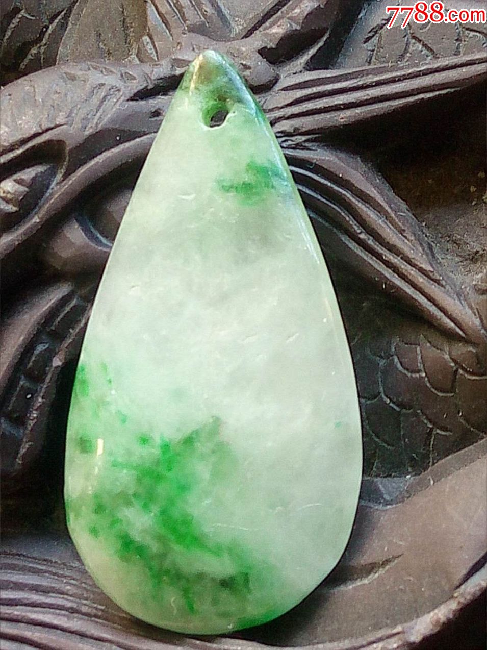 关于冰糯种翡翠价格的信息-第1张图片-翡翠网 关于冰糯种翡翠价格的信息-第1张图片-翡翠网