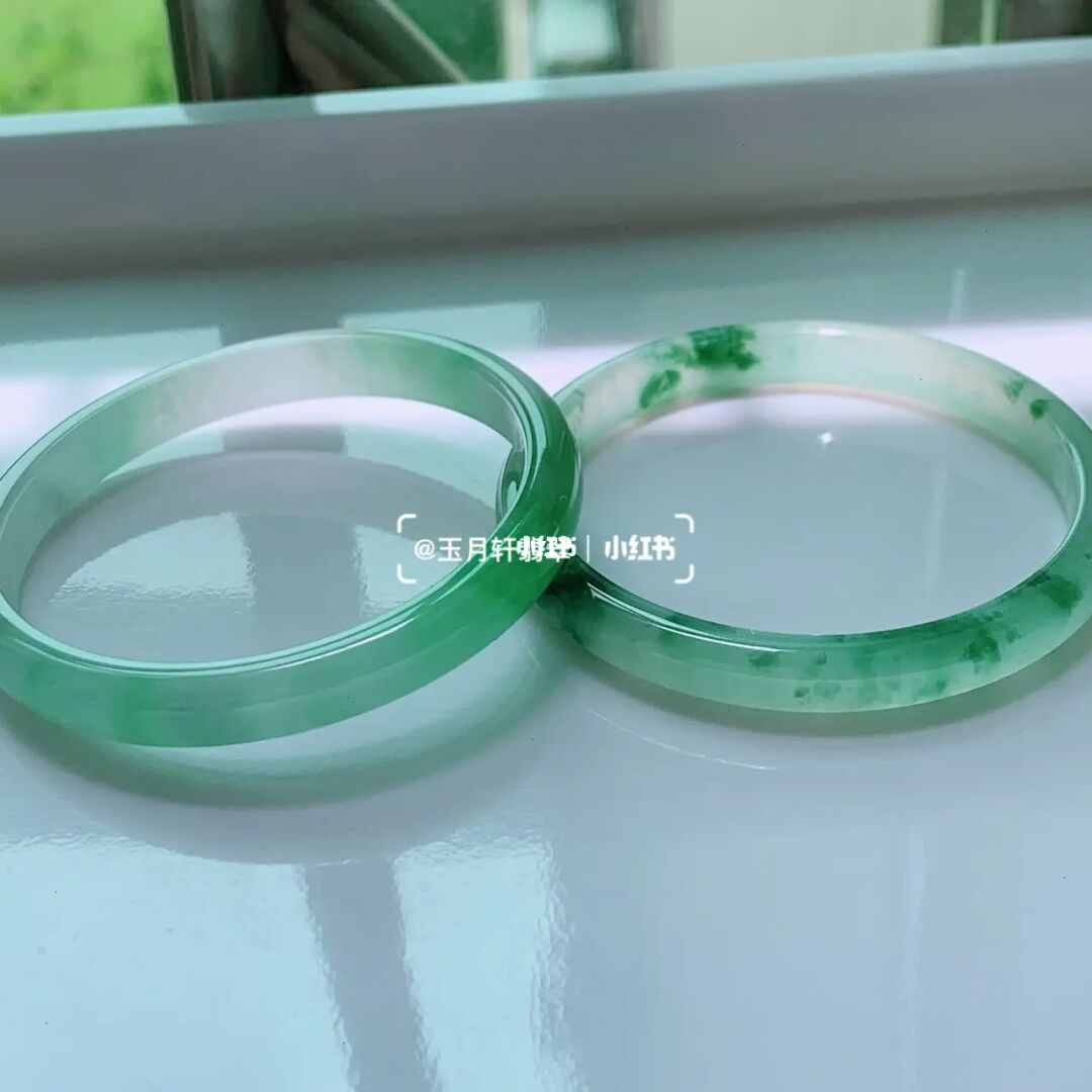 关于怎么盘翡翠手镯的信息-第1张图片-翡翠网 关于怎么盘翡翠手镯的信息-第1张图片-翡翠网