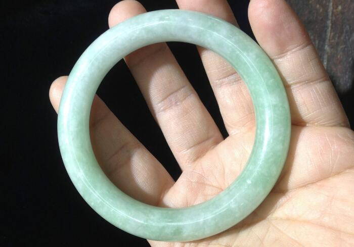 包含翡翠手镯颜色的词条-第1张图片-翡翠网 包含翡翠手镯颜色的词条-第1张图片-翡翠网