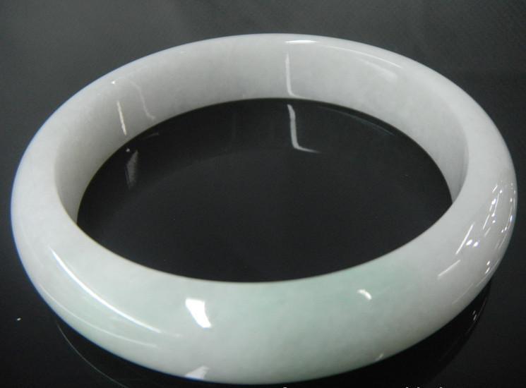 关于北京 翡翠手镯的信息-第2张图片-翡翠网 关于北京 翡翠手镯的信息-第2张图片-翡翠网