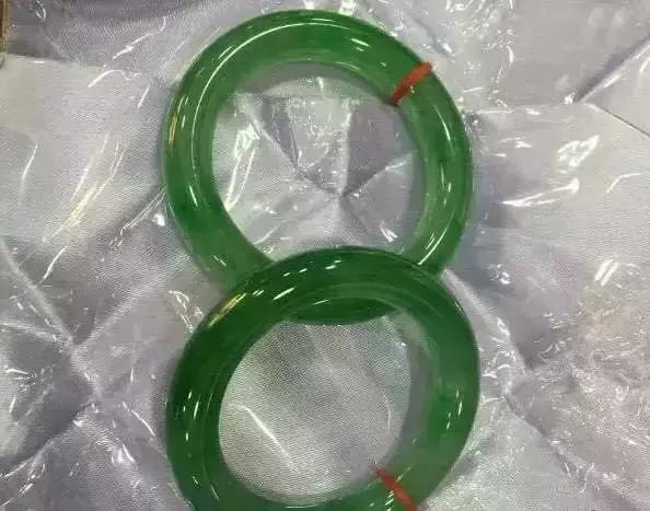 包含百万的翡翠手镯有什么用的词条-第7张图片-翡翠网 包含百万的翡翠手镯有什么用的词条-第7张图片-翡翠网