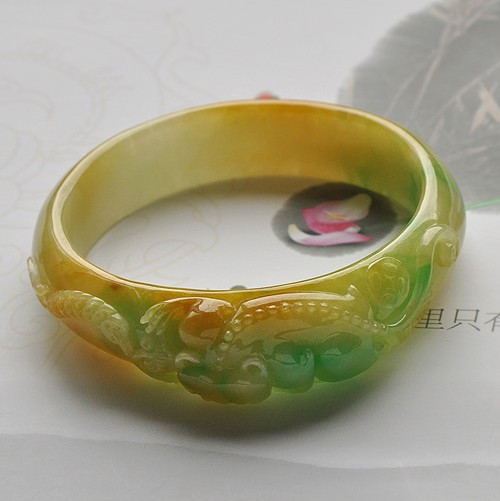 翡翠手镯的雕件,1000元玉镯子图片-第1张图片-翡翠网 翡翠手镯的雕件,1000元玉镯子图片-第1张图片-翡翠网