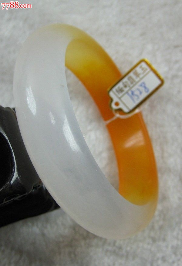 糯种黄翡手镯图翡翠黄翡手镯图片-第1张图片-翡翠网 糯种黄翡手镯图翡翠黄翡手镯图片-第1张图片-翡翠网