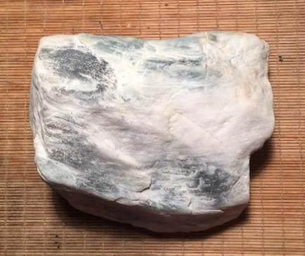 关于翡翠原石皮的知识的信息-第1张图片-翡翠网 关于翡翠原石皮的知识的信息-第1张图片-翡翠网