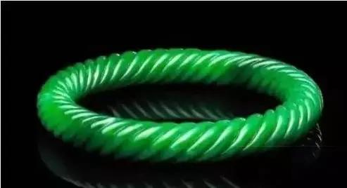 关于最贵极品翡翠手镯的信息-第3张图片-翡翠网 关于最贵极品翡翠手镯的信息-第3张图片-翡翠网