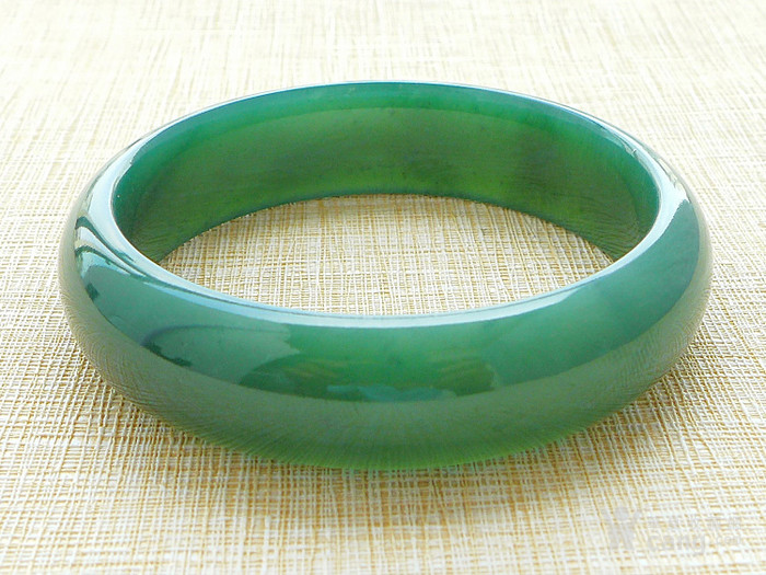 蓝绿色翡翠手镯图片,蓝水翡翠手镯图片-第1张图片-翡翠网 蓝绿色翡翠手镯图片,蓝水翡翠手镯图片-第1张图片-翡翠网