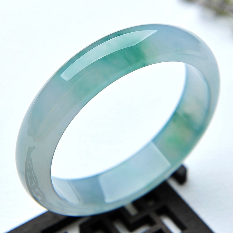 蓝绿色翡翠手镯图片,蓝水翡翠手镯图片-第2张图片-翡翠网 蓝绿色翡翠手镯图片,蓝水翡翠手镯图片-第2张图片-翡翠网