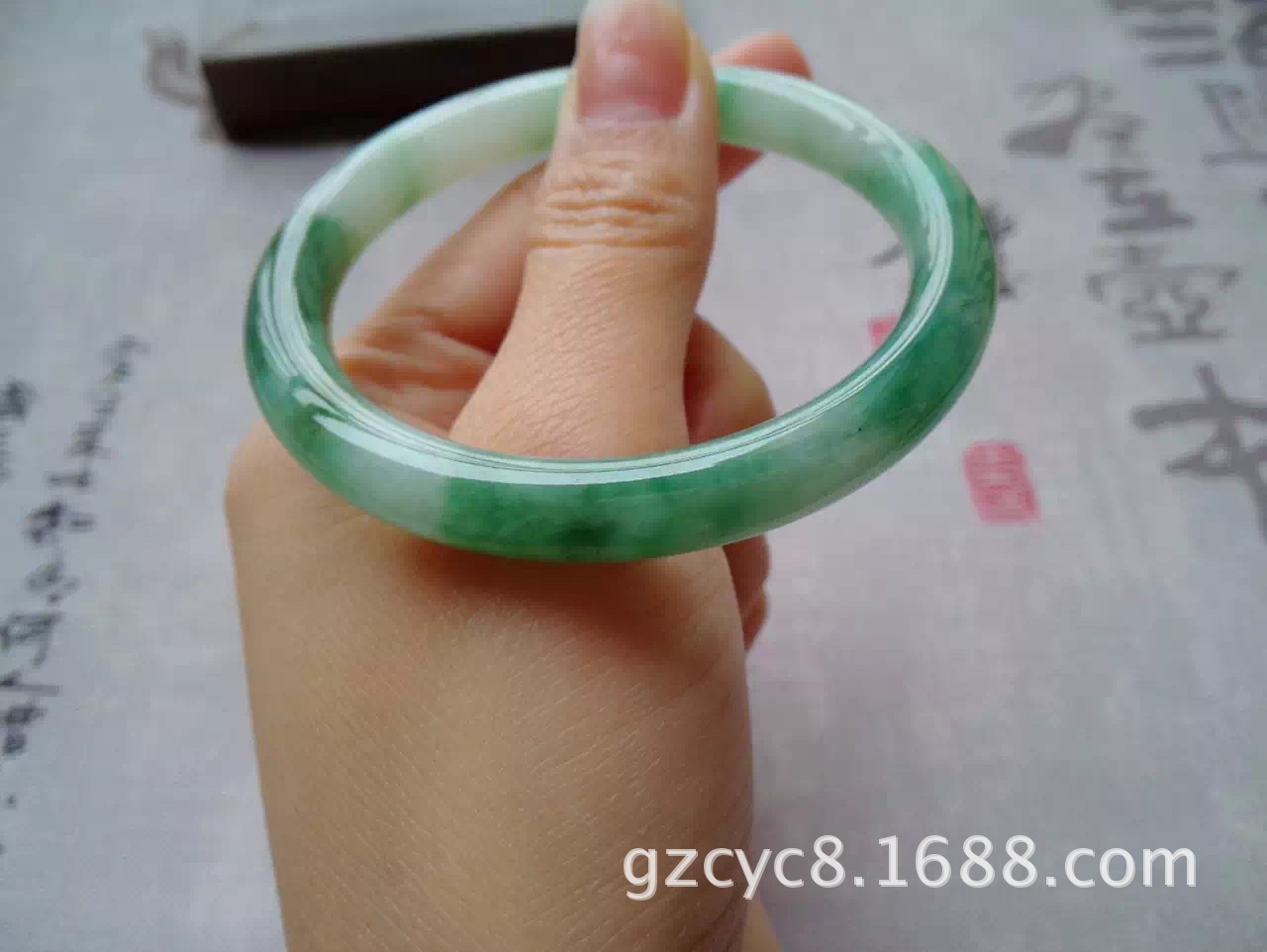 包含广州翡翠手镯批发的词条-第1张图片-翡翠网 包含广州翡翠手镯批发的词条-第1张图片-翡翠网