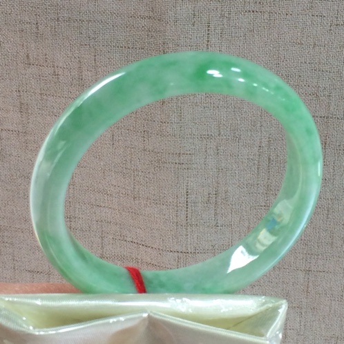 翡翠手镯有冰渣渣图片冰黄绿翡翠手镯搭配图片-第1张图片-翡翠网 翡翠手镯有冰渣渣图片冰黄绿翡翠手镯搭配图片-第1张图片-翡翠网