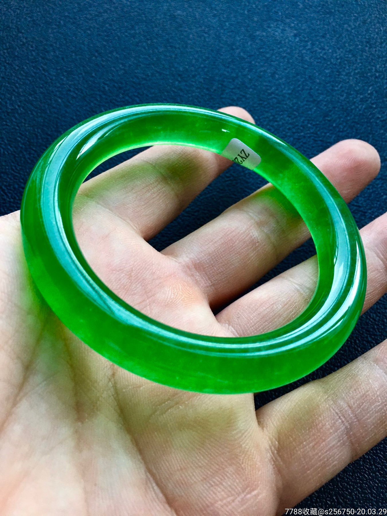 老翡翠手镯值钱吗的简单介绍-第2张图片-翡翠网 老翡翠手镯值钱吗的简单介绍-第2张图片-翡翠网