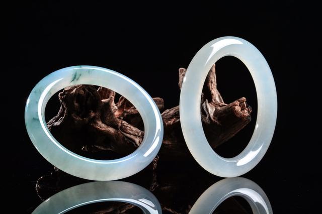 关于最好的翡翠手镯的信息-第2张图片-翡翠网 关于最好的翡翠手镯的信息-第2张图片-翡翠网