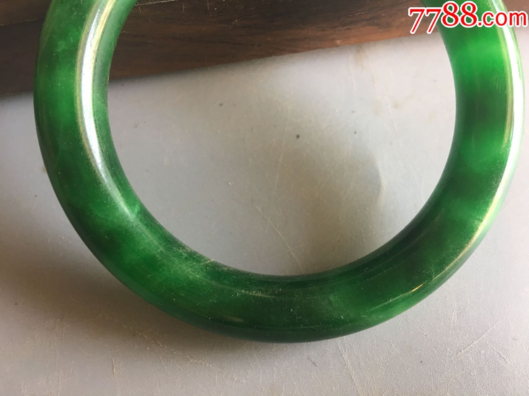 关于明代翡翠手镯的信息-第1张图片-翡翠网 关于明代翡翠手镯的信息-第1张图片-翡翠网