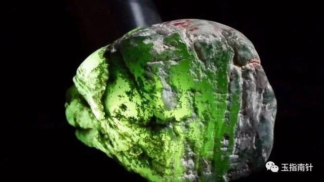 翡翠原石购买知识的简单介绍-第6张图片-翡翠网 翡翠原石购买知识的简单介绍-第6张图片-翡翠网