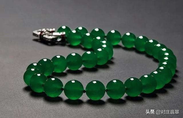 关于满绿翡翠手镯图片的信息-第2张图片-翡翠网 关于满绿翡翠手镯图片的信息-第2张图片-翡翠网
