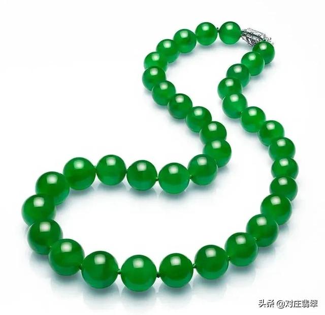 关于满绿翡翠手镯图片的信息-第8张图片-翡翠网 关于满绿翡翠手镯图片的信息-第8张图片-翡翠网