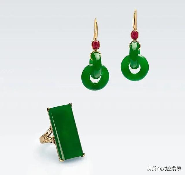 关于满绿翡翠手镯图片的信息-第14张图片-翡翠网 关于满绿翡翠手镯图片的信息-第14张图片-翡翠网