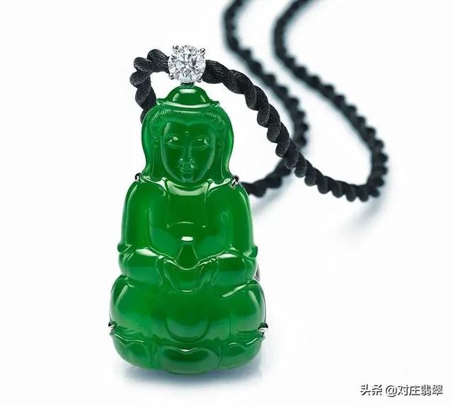 关于满绿翡翠手镯图片的信息-第21张图片-翡翠网 关于满绿翡翠手镯图片的信息-第21张图片-翡翠网