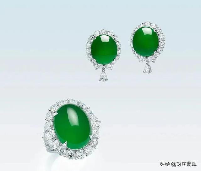 关于满绿翡翠手镯图片的信息-第23张图片-翡翠网 关于满绿翡翠手镯图片的信息-第23张图片-翡翠网