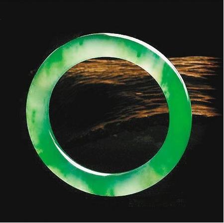 关于翡翠检测手镯的信息-第1张图片-翡翠网 关于翡翠检测手镯的信息-第1张图片-翡翠网