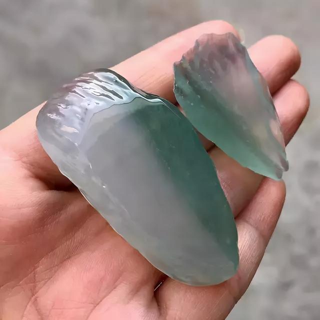 翡翠手镯的种水的简单介绍-第1张图片-翡翠网 翡翠手镯的种水的简单介绍-第1张图片-翡翠网