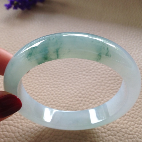 包含白色翡翠手镯棉絮的词条-第1张图片-翡翠网 包含白色翡翠手镯棉絮的词条-第1张图片-翡翠网