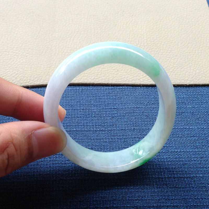 包含白色翡翠手镯棉絮的词条-第2张图片-翡翠网 包含白色翡翠手镯棉絮的词条-第2张图片-翡翠网