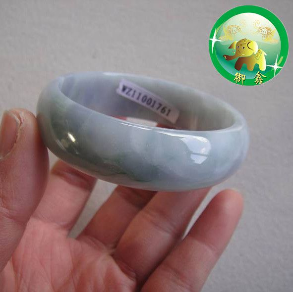 我要出售翡翠手镯的简单介绍-第2张图片-翡翠网 我要出售翡翠手镯的简单介绍-第2张图片-翡翠网