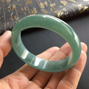 关于老坑黄翡翠手镯价格的信息-第2张图片-翡翠网 关于老坑黄翡翠手镯价格的信息-第2张图片-翡翠网