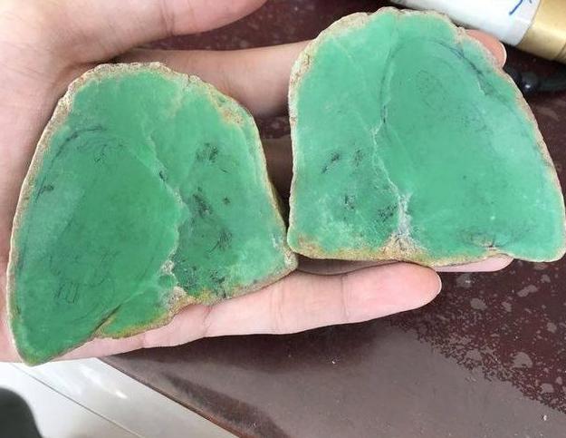 百山桥原石种水很一般百山桥翡翠毛料赌石知识-第2张图片-翡翠网 百山桥原石种水很一般百山桥翡翠毛料赌石知识-第2张图片-翡翠网