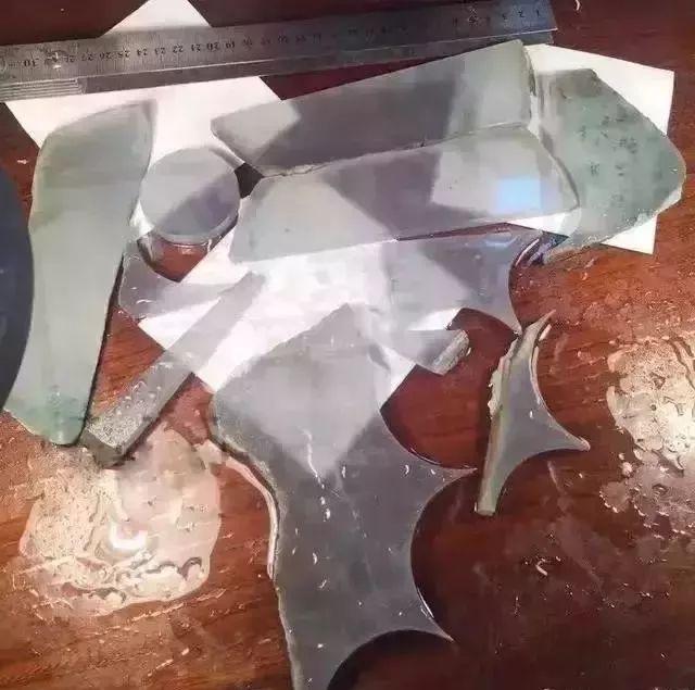 包含翡翠手镯玻璃的词条-第3张图片-翡翠网 包含翡翠手镯玻璃的词条-第3张图片-翡翠网