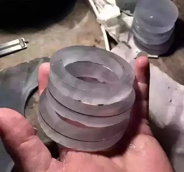 包含翡翠手镯玻璃的词条-第5张图片-翡翠网 包含翡翠手镯玻璃的词条-第5张图片-翡翠网