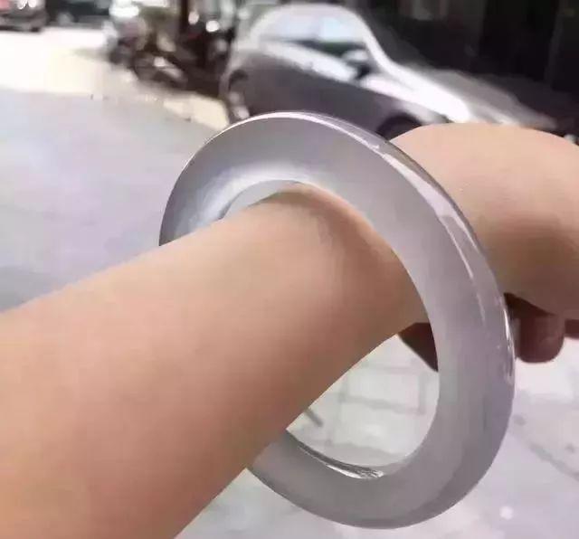 包含翡翠手镯玻璃的词条-第6张图片-翡翠网 包含翡翠手镯玻璃的词条-第6张图片-翡翠网