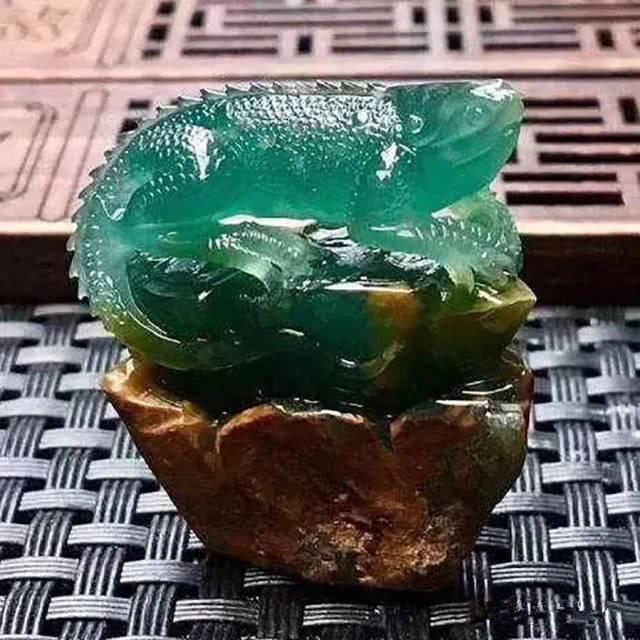 翡翠设计知识,翡翠设计图片大全 手绘图-第2张图片-翡翠网 翡翠设计知识,翡翠设计图片大全 手绘图-第2张图片-翡翠网