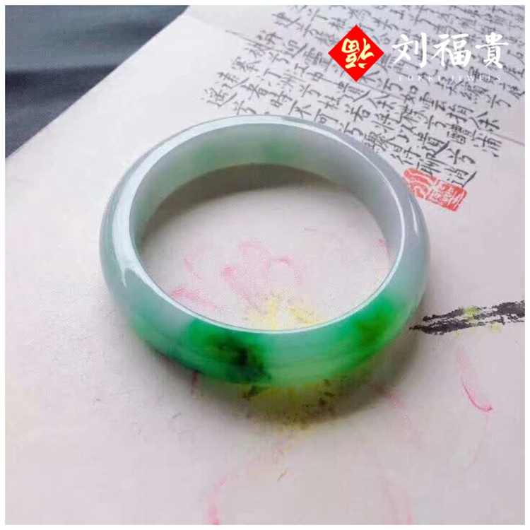 包含翡翠珠子手镯的词条-第2张图片-翡翠网 包含翡翠珠子手镯的词条-第2张图片-翡翠网