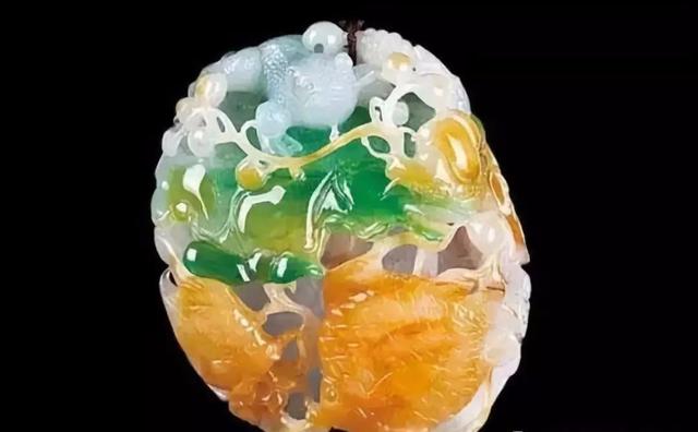 三彩翡翠手镯的简单介绍-第5张图片-翡翠网 三彩翡翠手镯的简单介绍-第5张图片-翡翠网