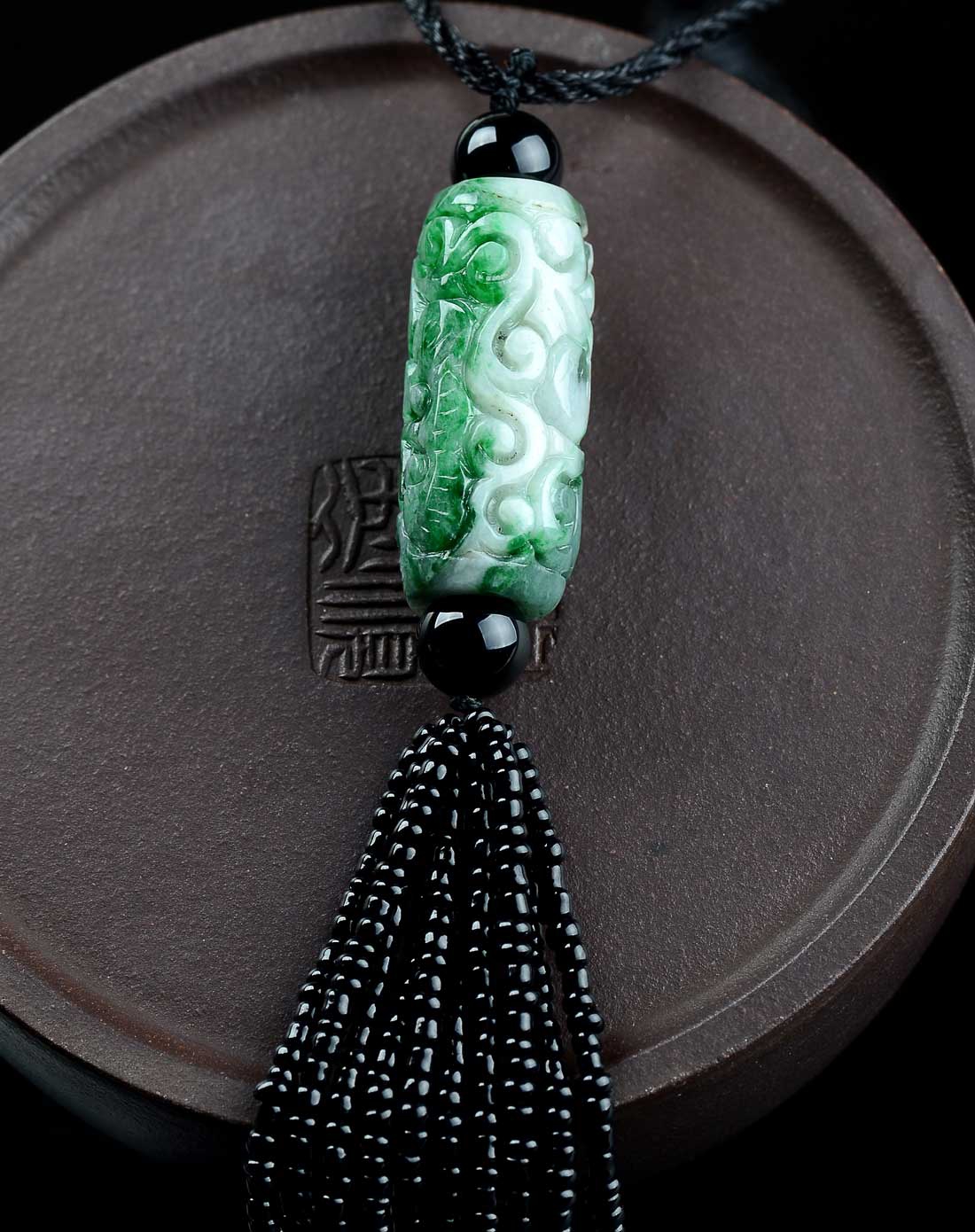 花青翡翠吊坠价格的简单介绍-第1张图片-翡翠网 花青翡翠吊坠价格的简单介绍-第1张图片-翡翠网