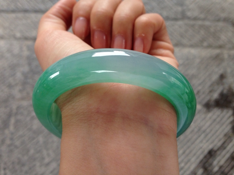 翡翠手镯描述,和田白玉-第2张图片-翡翠网 翡翠手镯描述,和田白玉-第2张图片-翡翠网