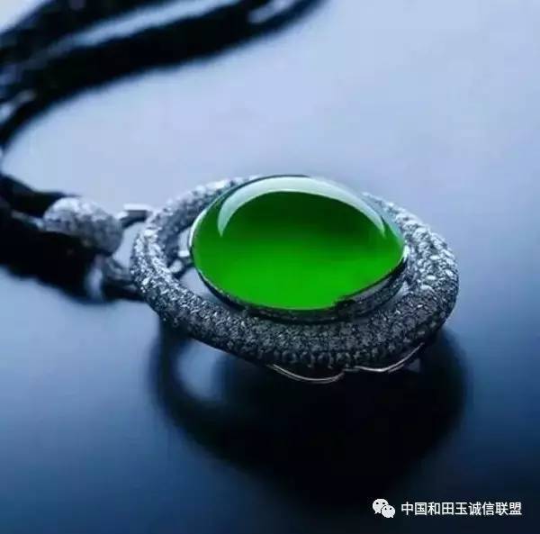 藕粉种翡翠价格的简单介绍-第1张图片-翡翠网 藕粉种翡翠价格的简单介绍-第1张图片-翡翠网