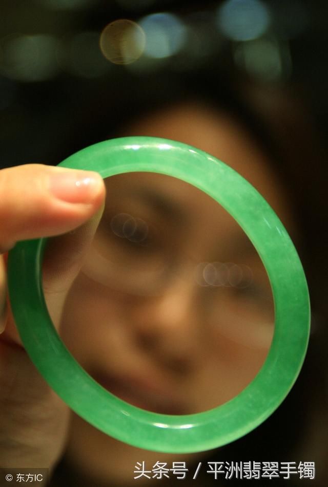 关于男人喜欢翡翠手镯吗的信息-第2张图片-翡翠网 关于男人喜欢翡翠手镯吗的信息-第2张图片-翡翠网