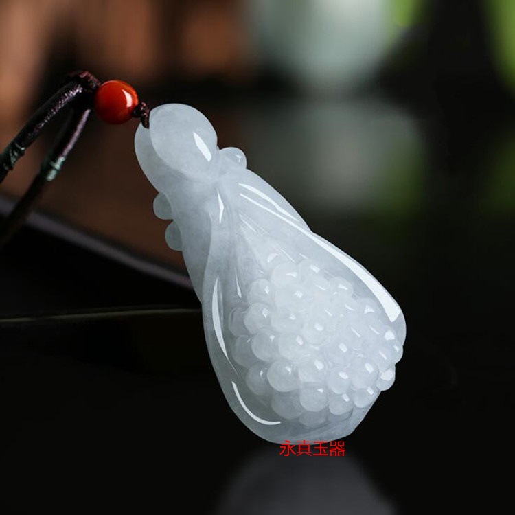 关于翡翠玉兰花吊坠的价格的信息-第2张图片-翡翠网 关于翡翠玉兰花吊坠的价格的信息-第2张图片-翡翠网