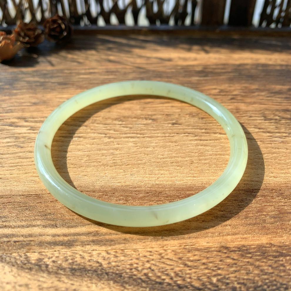 关于西宁翡翠手镯的信息-第1张图片-翡翠网 关于西宁翡翠手镯的信息-第1张图片-翡翠网