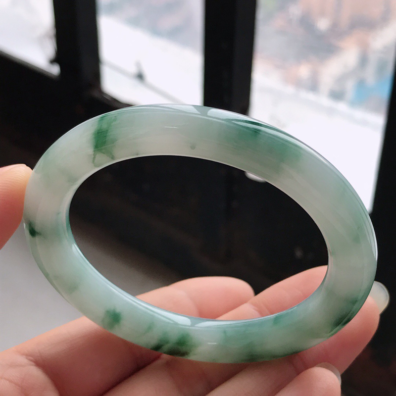 关于西宁翡翠手镯的信息-第2张图片-翡翠网 关于西宁翡翠手镯的信息-第2张图片-翡翠网