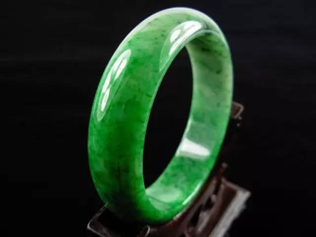 关于关于翡翠的实用小知识的信息-第6张图片-翡翠网 关于关于翡翠的实用小知识的信息-第6张图片-翡翠网