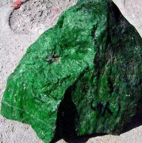 包含翡翠原石种嫩怎样变老的词条-第2张图片-翡翠网 包含翡翠原石种嫩怎样变老的词条-第2张图片-翡翠网