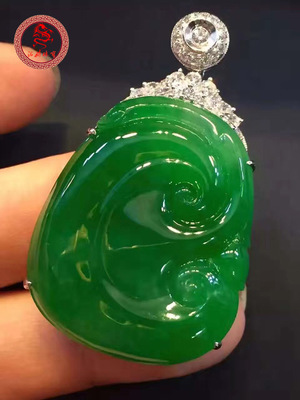 翡翠绿色项链价格的简单介绍-第1张图片-翡翠网 翡翠绿色项链价格的简单介绍-第1张图片-翡翠网