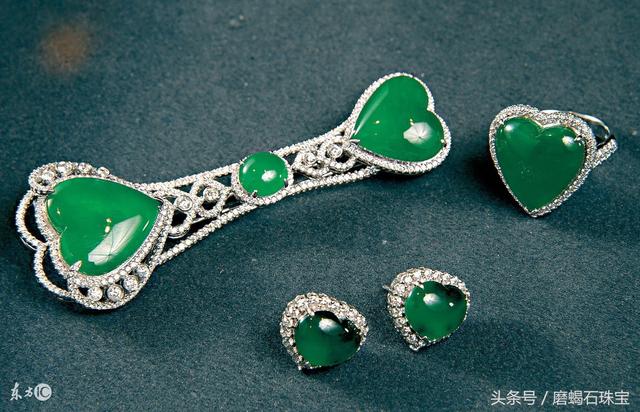 包含翡翠手镯藕粉地的词条-第2张图片-翡翠网 包含翡翠手镯藕粉地的词条-第2张图片-翡翠网